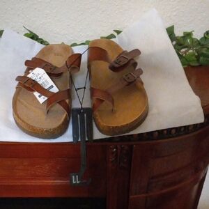 new Time and Tru Brown Sandals